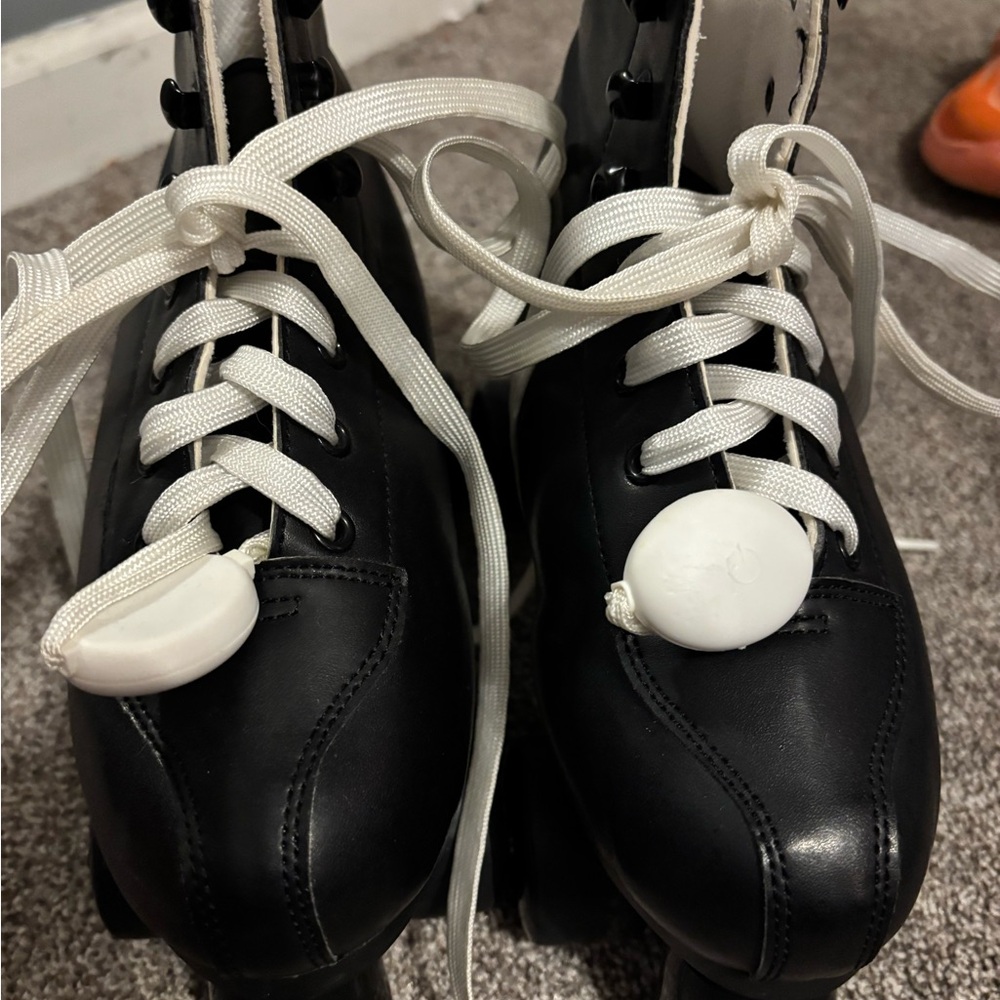 Classic rollerskates - Picture 2 of 4